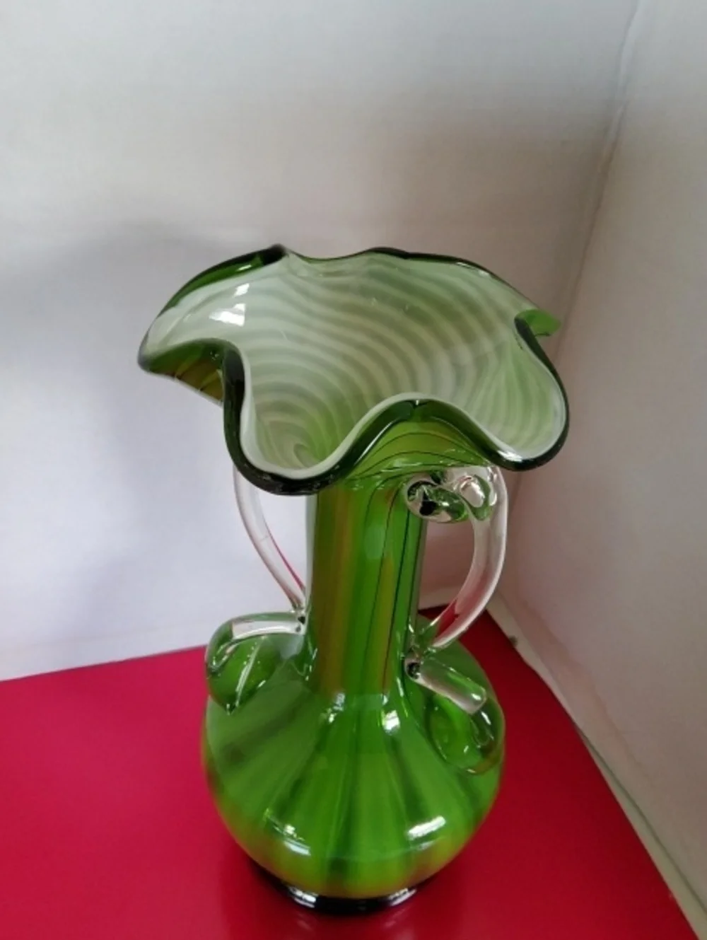Brinns Pittsburgh Import Green/white Vase